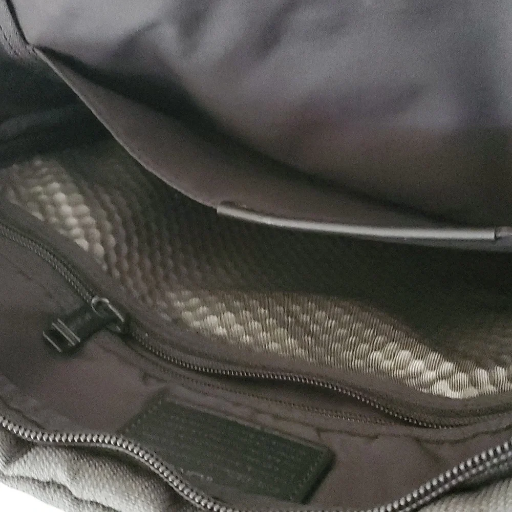 TUMI ALPHA BRAVO ARNOLD ZIP FLAP MESSENGER BAG
